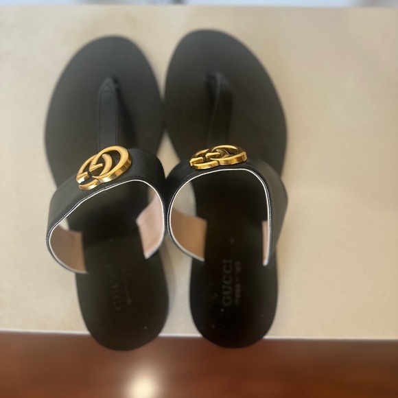 Gucci Sandals - Picture 2 of 13